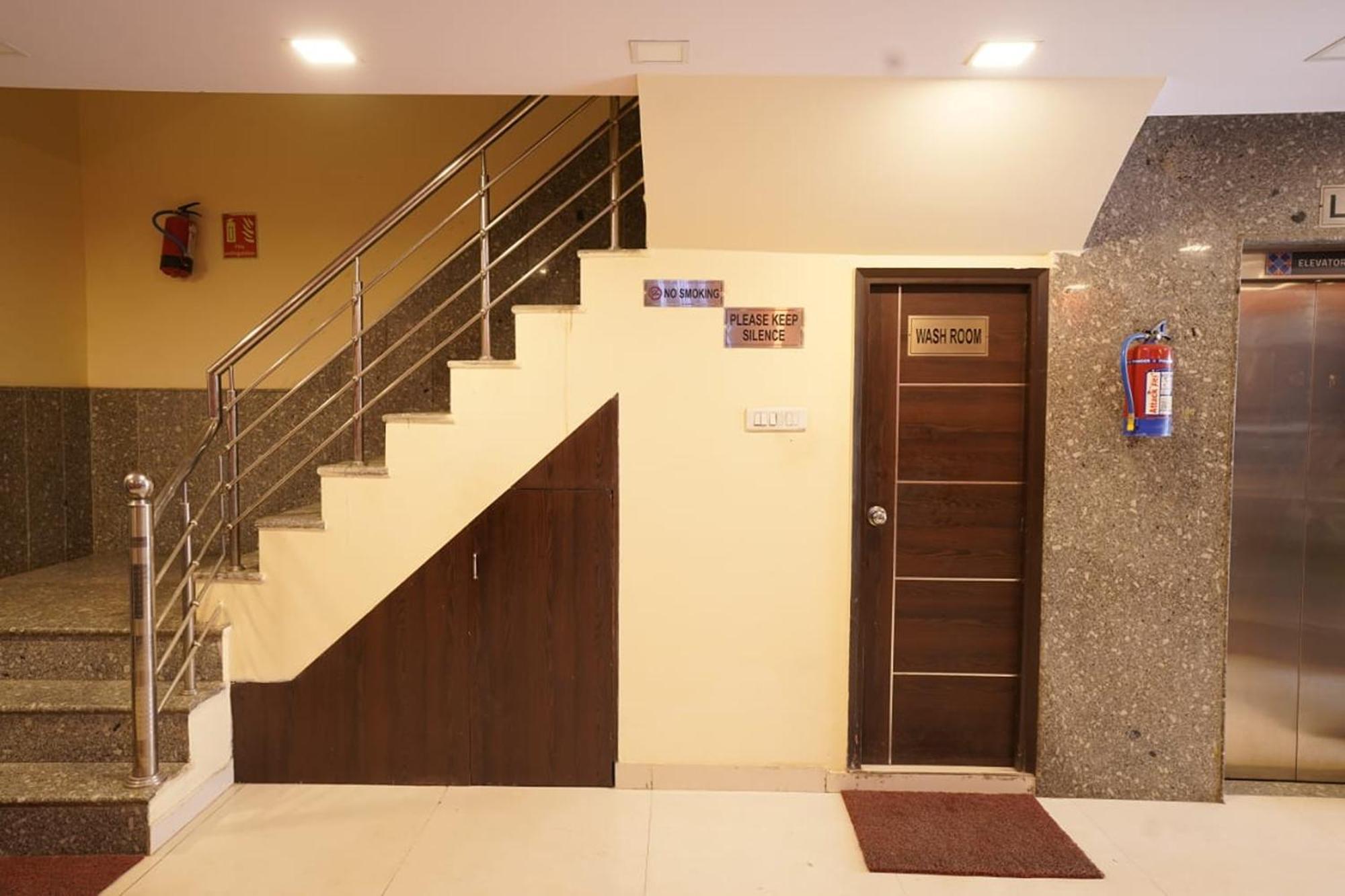 Hotel Tourist Palace New Delhi Eksteriør bilde
